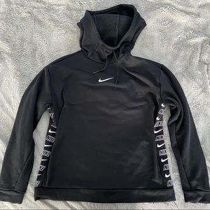 Nike thermal fleece hoodie with pockets